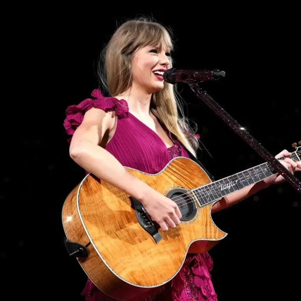 Foto de Taylor en concierto DEBUT