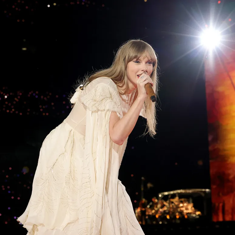 Foto de Taylor en concierto FOLKLORE